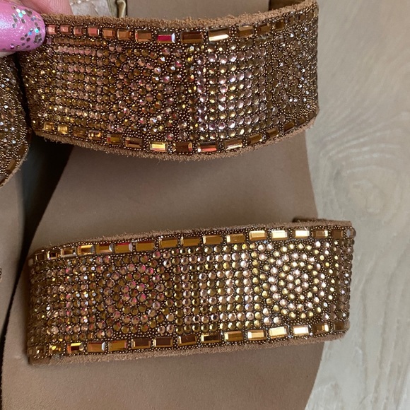 Yellow Box Gold Crystal Platform Wedge Double-Strap Slide Sandals - Size 6 - Picture 3 of 6